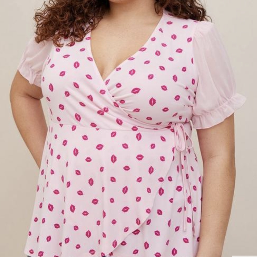 TORRID Puff Sleeve Sheer Chiffon Surplice Faux Wrap with Hearts Top L/12